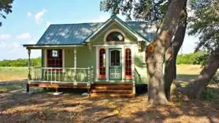 Clay Douglas / Brad Kittel -Tiny Texas Houses