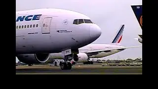 GE 90 That Startup: Air France Boeing 777-200s cross paths at Los Angeles International Airport
