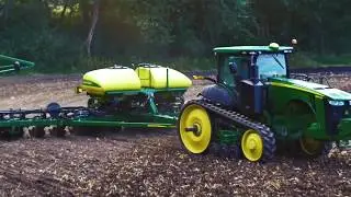 The John Deere MaxEmerge and ExactEmerge - The Benchmark of Precision Planters