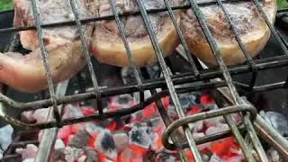 Weber Jumbo Joe & Camping Stand