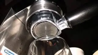 Delonghi Dedica EC680 bottomless portafilter - Delonghi Basket