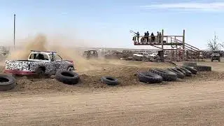 Figure 8 jump race