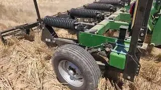 Unverferth Zone Builder Ripping 500-600mm deep in Wheat Stubble Serpentine Victoria 2023