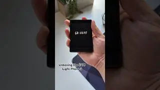 Light Phones 3 Unboxing
