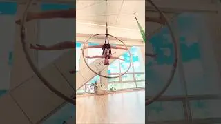 목으로 버티기 다리 스트레칭 챌리지 대형 에어리얼후프! Aerialhoop Cyrwheel Neckhang & middle split #golden #서커스
