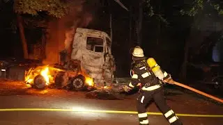 Brandstifter in M&uuml;nchen unterwegs - LKWs gehen in Flammen auf - Mehrere Explosionen