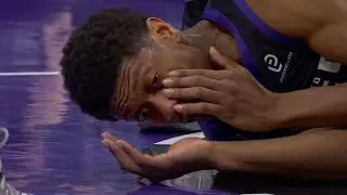 Kobe Sanders inadvertently whacks De'Andre Hunter in the left eye, Hunter heads to the locker room