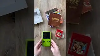 On continue la s&eacute;rie Retro Gaming avec le classique Pok&eacute;mon Version Rouge ! #Pokemon #gameboycolor