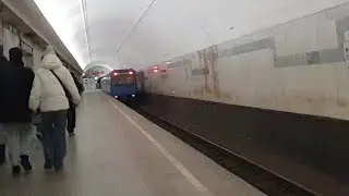 Поездка на темотическом метропоезде русич 81-740.1. Учитель ученика. Комсомольская-Чистые пруды.