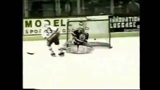 Benoit Hogue Scores on back to back Penalty Shots for the Islanders