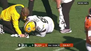 Devonte Wyatt was injured and left the field by car