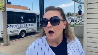 Mandy Does Stuff & Things: shuttle driver for Magoo's On The Mound