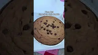 Happy National #Chocolate #Chip day! Let&rsquo;s celebrate 🥳🍪🍕#pizza #pizzahut #cookie