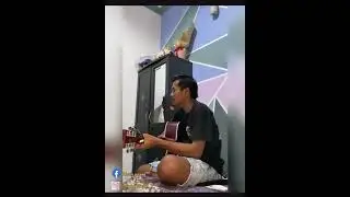 Lagu bima gitar ( Kalembo ademu ari ) Cover - Rhevin Ngali