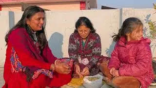 Aaj Humne dhup Mein baithkar Khai mufliya