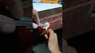 How to Desolder IC Without Soldering Iron 😱 | Electronics Hack