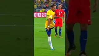The GREATEST No-Look Assist in Football History! 🏆👀