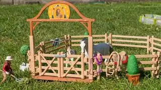 Fleckis Abenteuer - ein Fohlen bricht aus. Stop Motion Kinder-Film mit Schleich Pferden (4K)