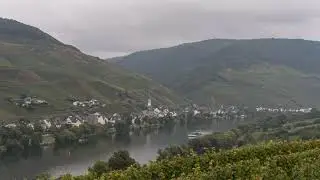 [Timelapse] An afternoon on the Moselle loop near Zell with a view of the vineyards
