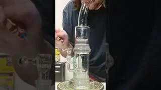 My new Leisure Glass 26/29 flower tube! Smoothest piece in my collection, hands down! 🥰