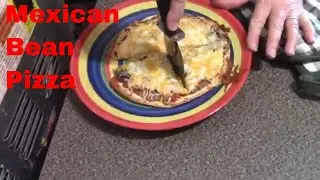 Mexican Bean Pizza #mexicanfood #beanpizza #mexicanpizza