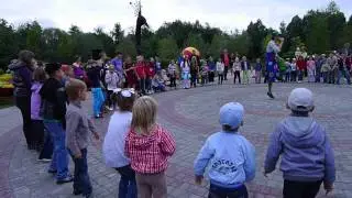 MOSCOW KIDS RUN TO JOIN UNITED RUSSIA PARTY ДЕТИ МОСКВЫ БЕГУТ В ЕДИНУЮ РОССИЮ