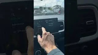 2025 Venue Limited How to set the auto locking door system.