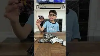 Michael Longoria opens up 2025 Panini Revolution NFL Trading Cards