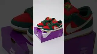 NIKE SB DUNK LOW PRO PREMIUM &lsquo;FIR/WHITE-UNIVERSITY GOLD-FIRE RED&rsquo; #vegnonveg #nike #nikedunk