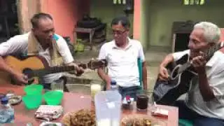 Nyanyi di pakter tuak
