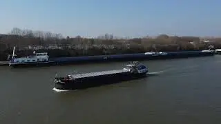 Binnenvaartschip Margiena | Binnenvaart | Beelden door Edward van Cuilenborg