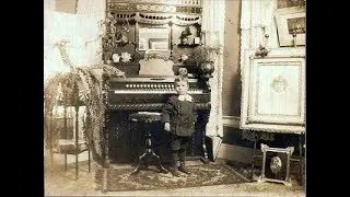 42 Pictures of People with Their Reed Organs From the Late 19th and Early 20th Centuries