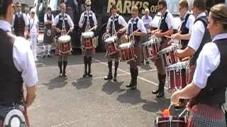 Shott and dyehead pipe band drum corp