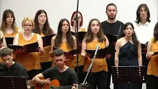 Ανάμεσα Σύρο και Τζια.Οδ. Ελύτης/ Μ. Θεοδωράκης. Χορωδία Παιδαγωγικού Τμήματος Δ.Ε. Παν. Ιωαννίνων
