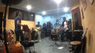 Flower Cirkus Plays U2 - Out Of Control
