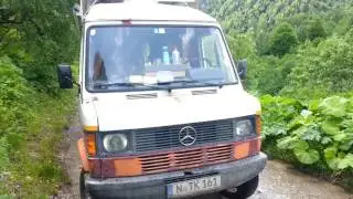 Georgia Ushguli Offroad Mercedes 310 D 2WD - Fighting Uphill