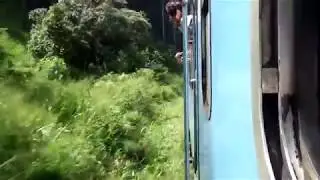 ContentWTF - The Blue Train through Tea plantations Sri Lanka 2018
