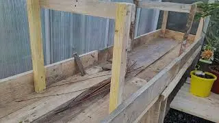 Aménagement intérieur de la SERRE À SEMIS en PALETTES [5,5m2 au sol]