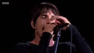 Red hot chili peppers - Give it away LIVE Reading festival 2016 HD