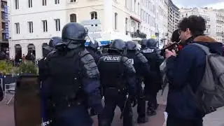 Old but Gold: Guy plays imperial march during protest in France