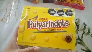 Comprando dulces para vender