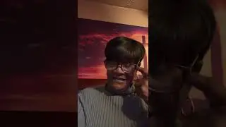 Шаринабелли в прямом эфире! Эдриен, даже детям Рэки не нравится твоя задница!!! Они знают, что ты...