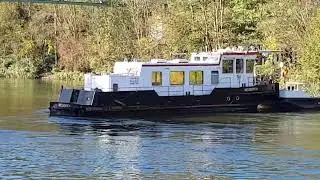 Die Meiderich bei Gr&uuml;nschnitt Arbeiten am Rhein Herne Kanal Essen Delwig