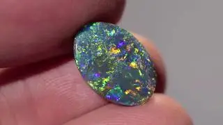 Opale nero australiano