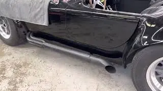 Hear the world famous Ford 427 FE Side Oiler engine, oh baby!