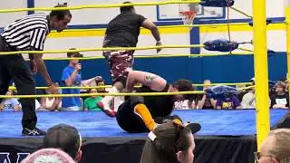 THE Dak Savage vs Reggie &ldquo;Krymsynn&rdquo; Matthews at SWA Meltdown