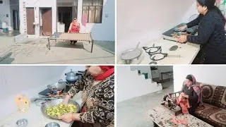 पत्नी को ग्रहणी नहीं बल्कि free की नौकरानी समझते हैं😔 आलू गोभी पालक की मिक्स करके बनाई पकौड़ियां 