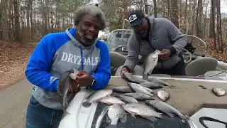  Winter Slab Crappie Slinging with Crappie Baits By CMI on Clarks Hill Lake:  Forgot To Record Some