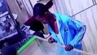 MUQAAL QARSOON Tuug Mobile Qaali ah Xadaya Oo Kamiro Qabatay Daawo....