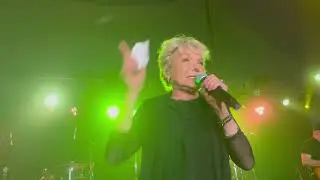 Marjo qui chante chats sauvages a st-narcisse-de-rimouski le 5 juillet 2024